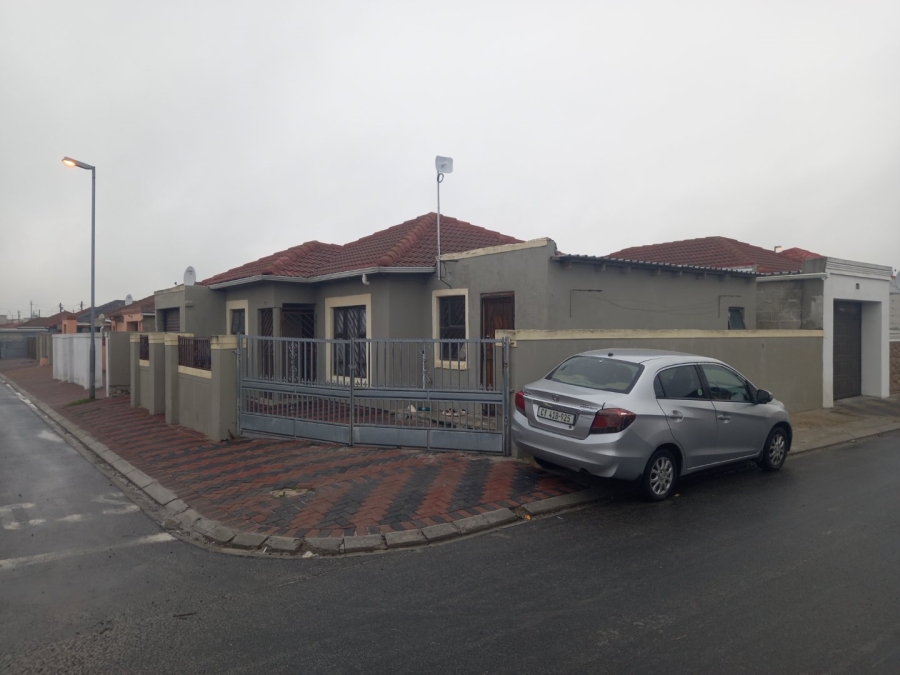 2 Bedroom Property for Sale in Delft Western Cape